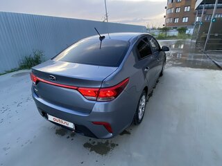 2017 Kia Rio IV, серый, 1200000 рублей, вид 5