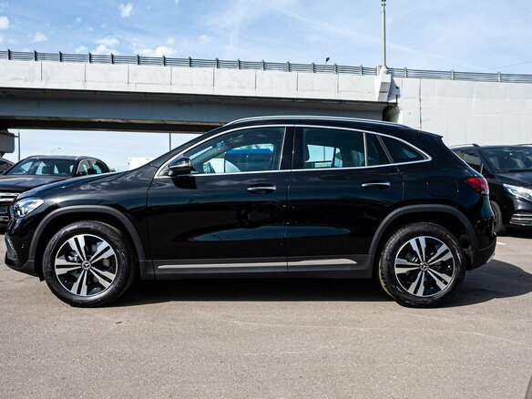 2020 Mercedes-Benz GLA 200 II (H247), чёрный - вид 7