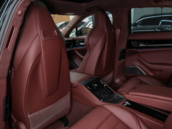 2026 Porsche Panamera GTS III, чёрный, 29700000 рублей - вид 34