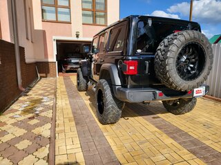2020 Jeep Wrangler IV (JL), чёрный, 7900000 рублей, вид 5