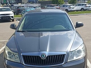 2011 Skoda Octavia II (A5) Рестайлинг, серый, 800000 рублей, вид 2