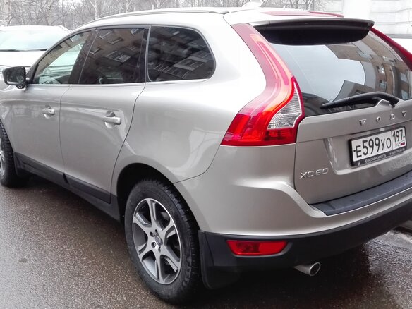 2012 Volvo XC60 I, бежевый - вид 1