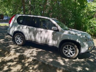 2011 Nissan X-Trail II Рестайлинг, белый, 1750000 рублей, вид 2