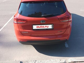 2017 Kia Ceed II Рестайлинг, красный, 1420000 рублей, вид 4