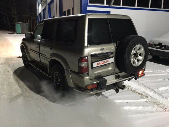 2002 Nissan Patrol V (Y61), золотистый - вид 2