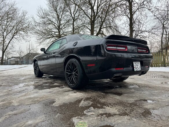 2020 Dodge Challenger III Рестайлинг 2, чёрный, 2647937 рублей - вид 4