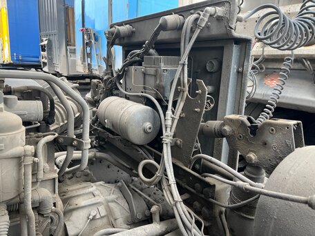 2004 DAF XF 95, оранжевый, 2000000 рублей, вид 3