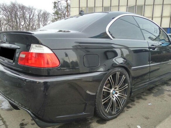2005 BMW 3 серии 330i IV (E46) Рестайлинг, чёрный - вид 2