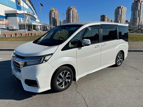 Honda Stepwgn V Рестайлинг