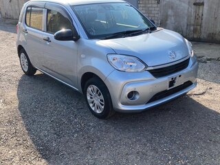 2019 Toyota Passo III Рестайлинг, серебристый, 955000 рублей, вид 3
