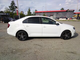 2018 Skoda Rapid I Рестайлинг, белый, 860000 рублей, вид 4