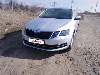 2018 Skoda Octavia III (A7) Рестайлинг, серебристый, 2000000 рублей, вид 5