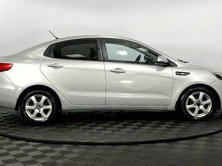 2014 Kia Rio 4-speed III, серебристый, 760000 рублей, вид 5