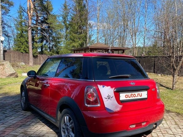 2012 Mini Hatch One II (R56) Рестайлинг, красный, 850000 рублей - вид 4