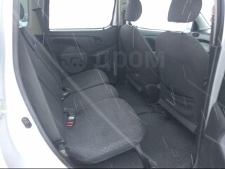 2004 Toyota FunCargo, серый, 410000 рублей, вид 5