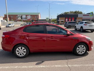 2013 Kia Rio 4-speed III, красный, 850000 рублей, вид 5