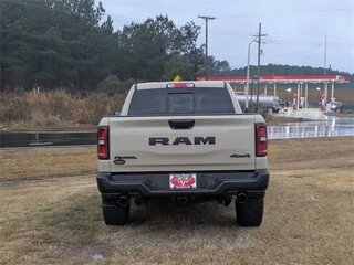 2025 Ram 1500 Crew Cab V Рестайлинг, бежевый, 8773674 рублей, вид 4