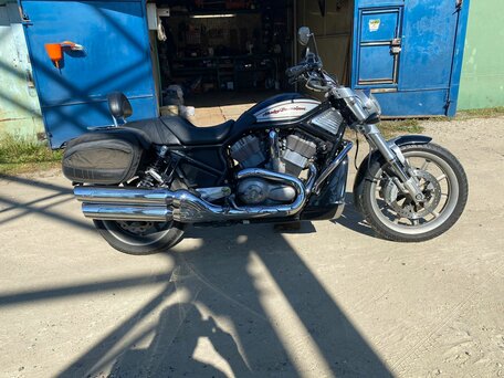 2006 Harley-Davidson V-Rod, чёрный, 1300000 рублей, вид 4