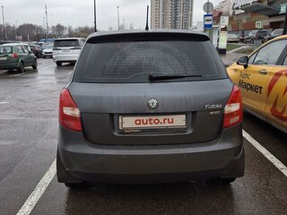 2011 Skoda Fabia II Рестайлинг, серый, 750000 рублей, вид 2