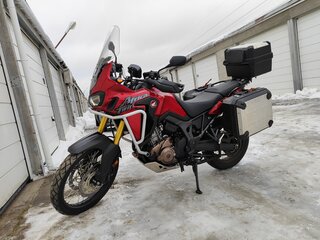 2017 Honda CRF 1000L Africa Twin, красный, 1530000 рублей, вид 2