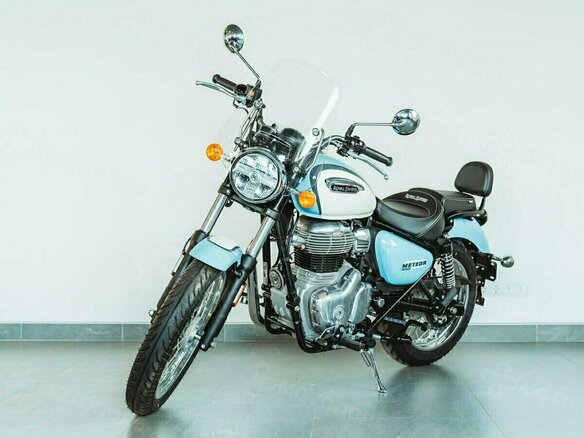 2026 Royal Enfield Meteor, голубой, 528000 рублей - вид 1