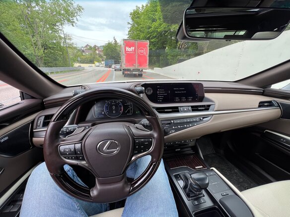 2020 Lexus ES 250 VII, белый, 5100000 рублей - вид 5