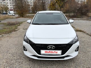 2021 Hyundai Solaris II Рестайлинг, белый, 1580000 рублей, вид 1