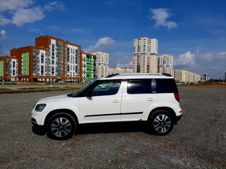 2015 Skoda Yeti I Рестайлинг, белый, 1300000 рублей, вид 4