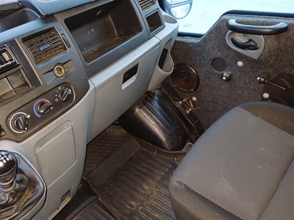 2013 Ford Transit, бежевый, 900000 рублей - вид 6