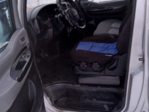 2007 Hyundai H-1 I Рестайлинг, серебристый, 1100000 рублей - вид 9