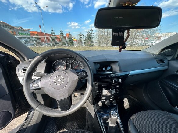 2008 Opel Astra GTC H Рестайлинг, чёрный, 440000 рублей - вид 10