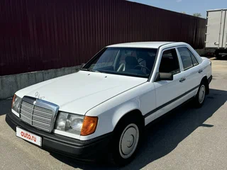 1989 Mercedes-Benz W124 200, белый, 495000 рублей, вид 1