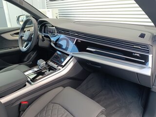 2025 Audi Q8 50 TDI I (4M) Рестайлинг, чёрный, 13570000 рублей, вид 5