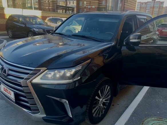 2016 Lexus LX 570 III Рестайлинг 2, чёрный, 6500000 рублей