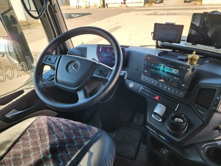 2021 Mercedes-Benz Actros, белый, 7500000 рублей, вид 3