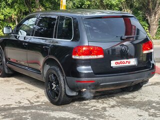 2004 Volkswagen Touareg I, чёрный, 2700000 рублей, вид 3