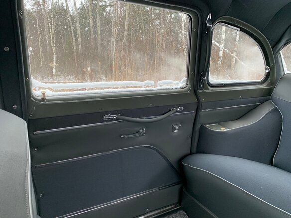 1976 ГАЗ 13 «Чайка», чёрный - вид 6