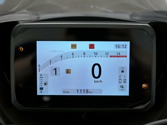 2025 Honda CBR 650R, чёрный, 1239000 рублей - вид 8