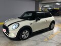 2021 Mini Hatch Cooper III (F55/F56) Рестайлинг, белый, 2600000 рублей