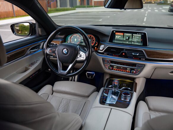 2016 BMW 7 серии 740d xDrive VI (G11/G12), серый, 4500000 рублей - вид 23