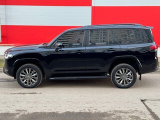 2022 Toyota Land Cruiser 300 Series, чёрный, 9500000 рублей, вид 4