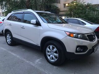 2010 Kia Sorento II, бежевый, 1500000 рублей, вид 4