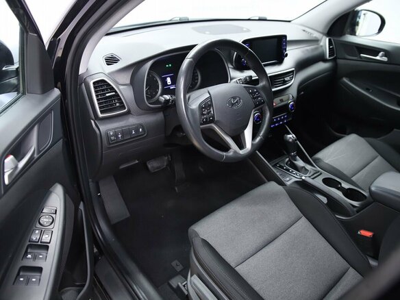 2018 Hyundai Tucson III Рестайлинг, чёрный, 2390000 рублей - вид 9
