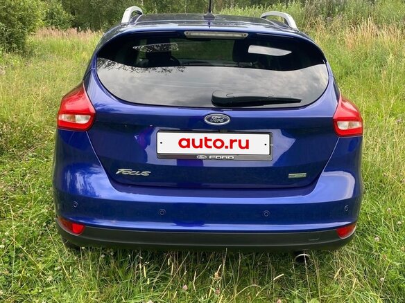 2017 Ford Focus III Рестайлинг, синий, 1900000 рублей - вид 2