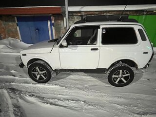 2011 Lada (ВАЗ) 2121 (4x4) I Рестайлинг, белый, 320000 рублей, вид 2