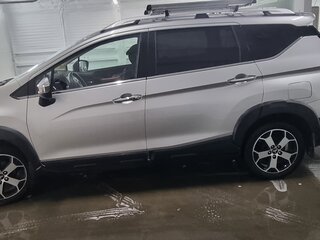 2023 Mitsubishi Xpander Cross I, серый, 2800000 рублей, вид 5