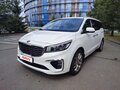 2020 Kia Carnival III, белый, 3700000 рублей - вид 1