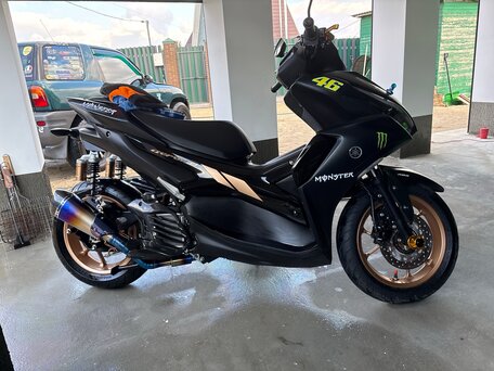 2023 Yamaha Aerox 155, чёрный, 410000 рублей, вид 2