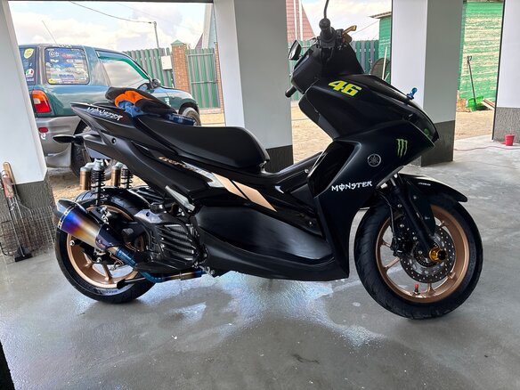 2023 Yamaha Aerox 155, чёрный, 410000 рублей - вид 1