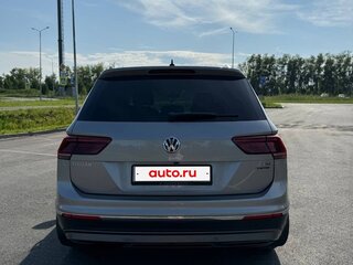 2017 Volkswagen Tiguan II, серебристый, 2050000 рублей, вид 5